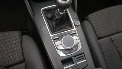 Audi A3 Sportback 2013 - 9900 EUR, 274066 km - AUTO.MOTO.pt - 274066km - foto 45 de 58