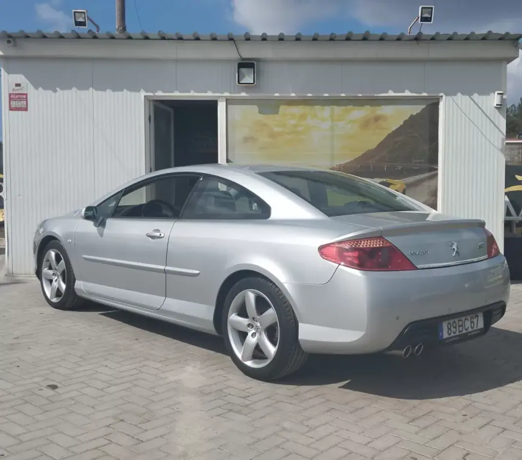 Peugeot 407 2006 - 8490 EUR, 244000 km - AUTO.MOTO.pt - 244000km - foto 5 de 12