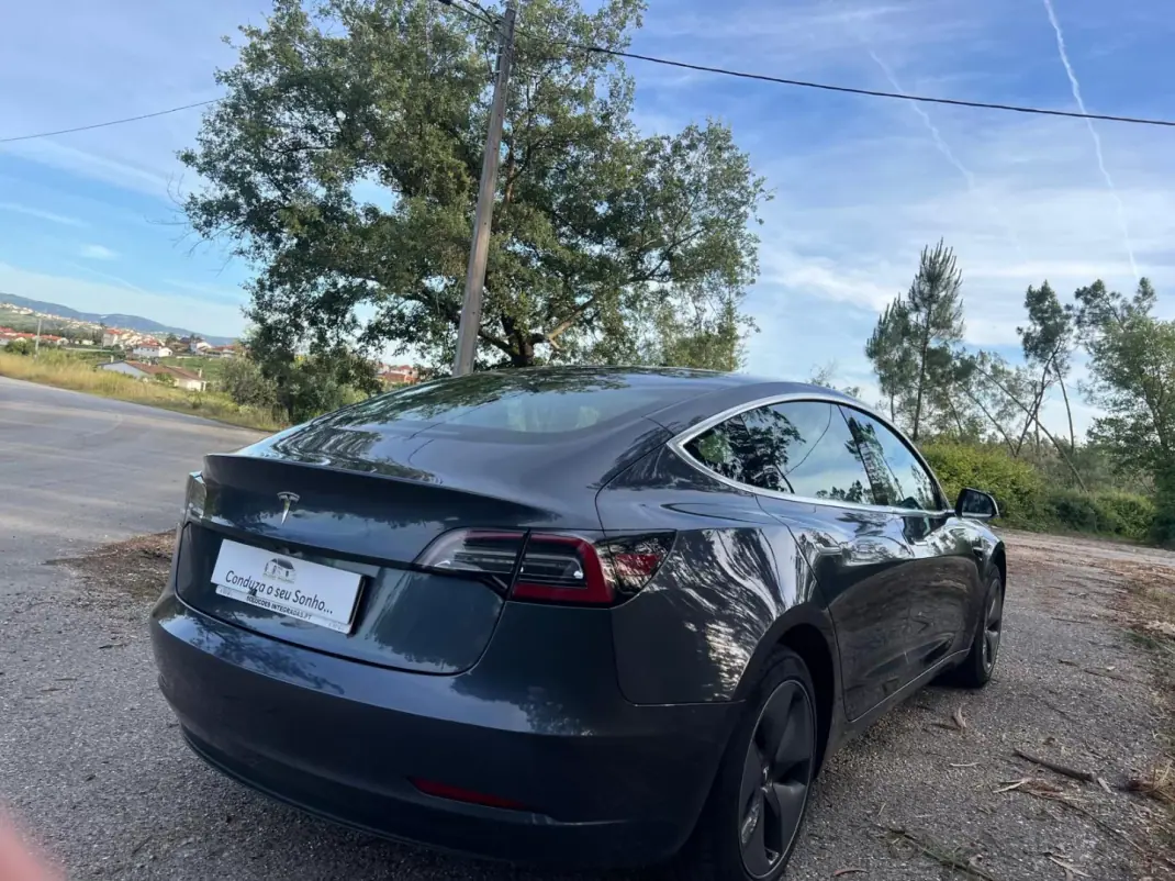 Tesla Model 3 2020 - 21900 EUR, 161211 km - AUTO.MOTO.pt - 161211km - foto 10 de 29