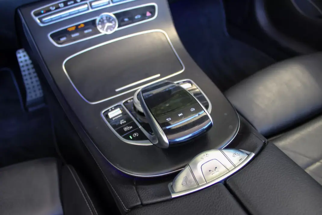 Mercedes-Benz E 220 2018 - 39900 EUR, 106000 km - 106000km - foto 20 de 21