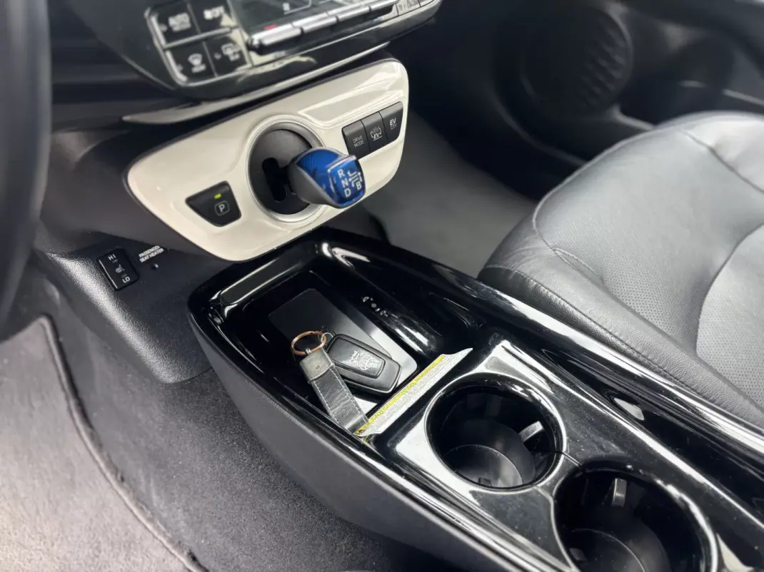 Toyota Prius 2019 - 19900 EUR, 111000 km - 111000km - foto 18 de 21