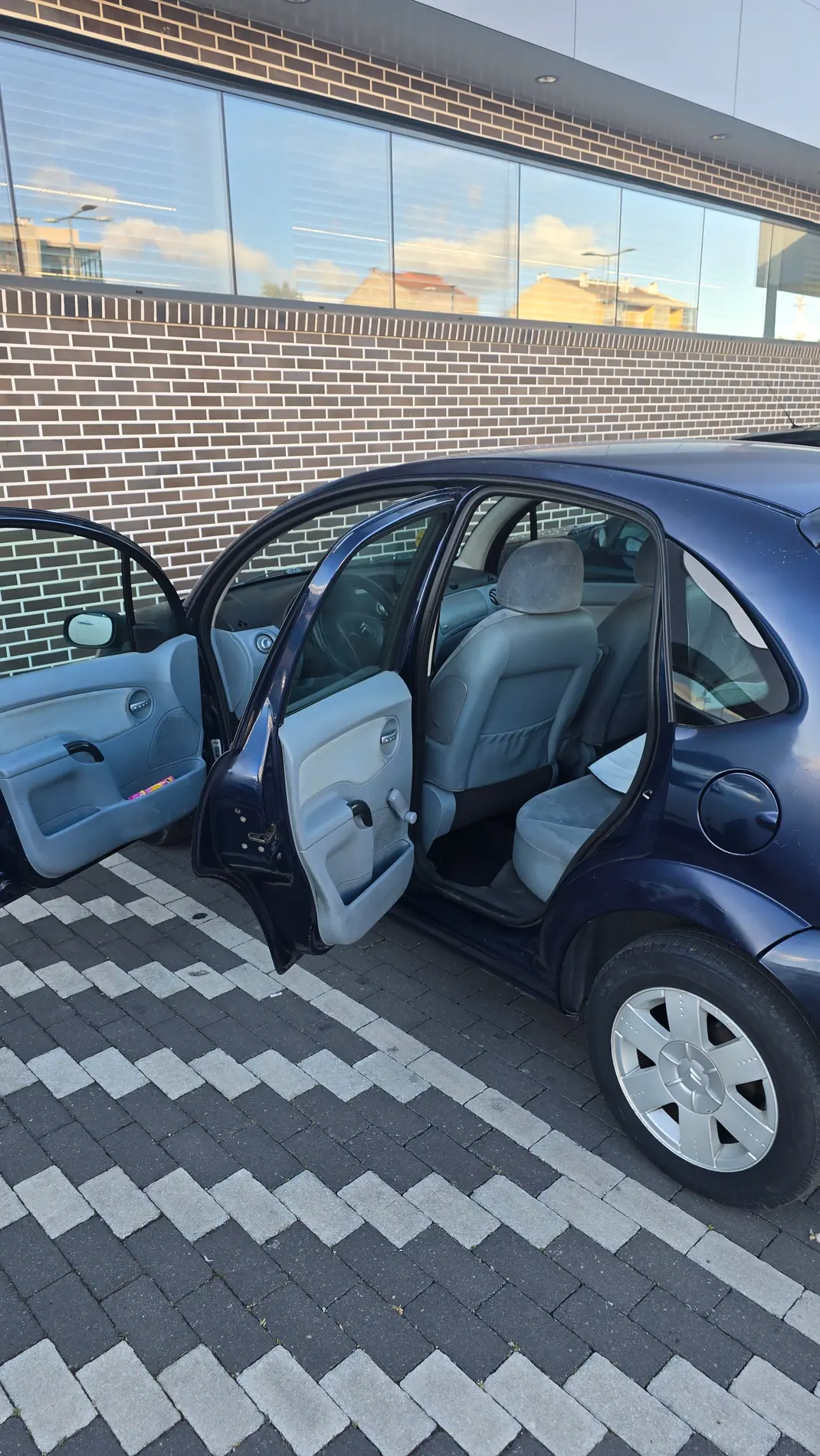 Citroën C3 2002 - 1550 EUR, 257 km - AUTO.MOTO.pt - 257km - foto 5 de 5
