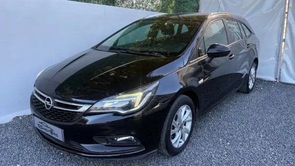 Opel Astra Sports Tourer 1.0 Edition S/S 2019 Gasolina — 159 000 km · Beja Opel Astra Sports Tourer 1.0 Edition S/S 2019 Gasolina