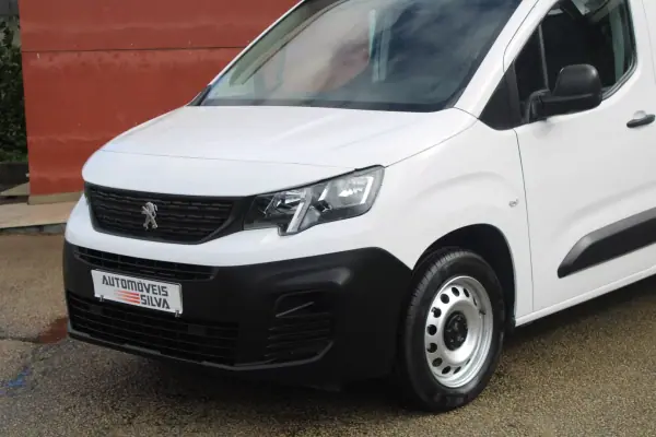Peugeot Partner 1.5 BlueHDI Longa c/Barras Tejadilho 2021 - 14990 EUR, 117000 km - AUTO.MOTO.pt - 117000km - foto 3 de 19