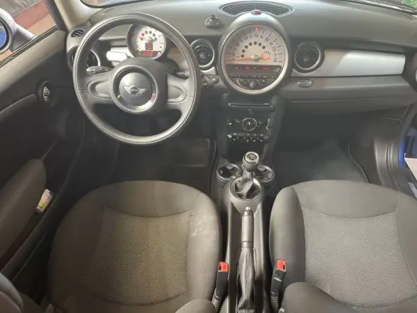 MINI One 2011 - 8500 EUR, 230000 km - AUTO.MOTO.pt - 230000km - foto 23 de 35