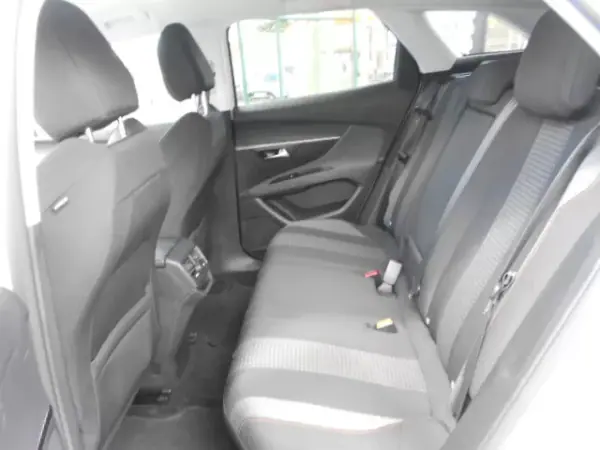 Peugeot 3008 2018 - 17500 EUR, 160386 km - AUTO.MOTO.pt - 160386km - foto 3 de 12