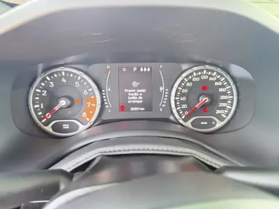 Jeep Renegade 2019 - 19800 EUR, 23341 km - AUTO.MOTO.pt - 23341km - foto 11 de 16