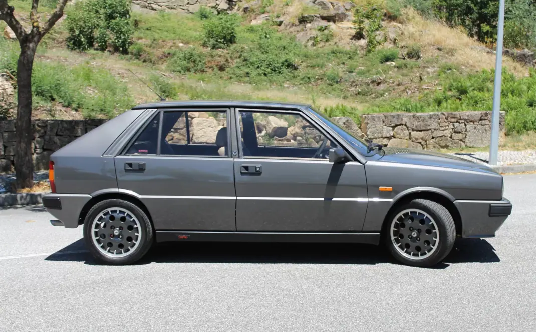 Lancia Delta 1988 - 15500 EUR, 194000 km - 194000km - foto 5 de 35