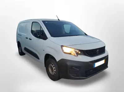 Peugeot Partner 1.5 BlueHDI Premium Standard 3L 2020 - 9999 EUR, 132656 km - AUTO.MOTO.pt - 132656km - foto 2 de 6