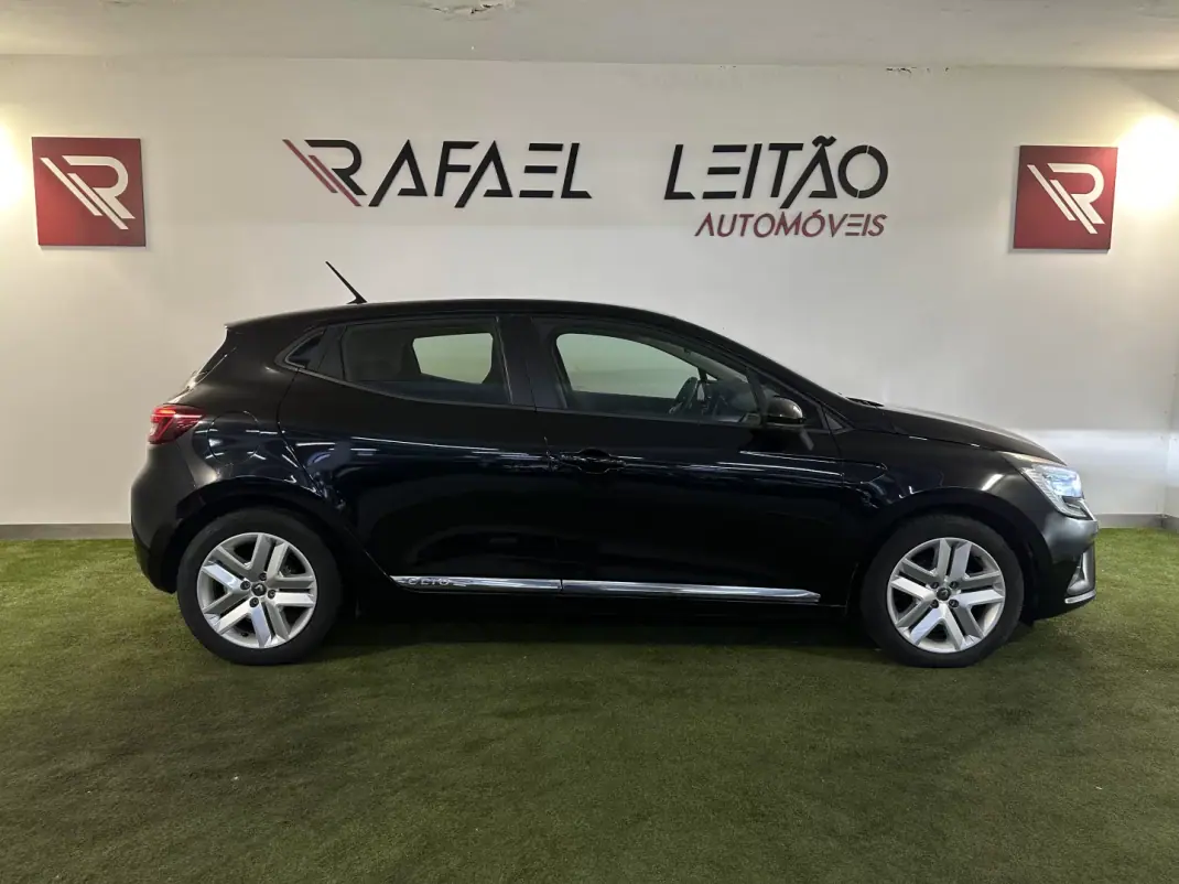 Renault Clio 2021 - 14500 EUR, 93000 km - AUTO.MOTO.pt - 93000km - foto 6 de 32