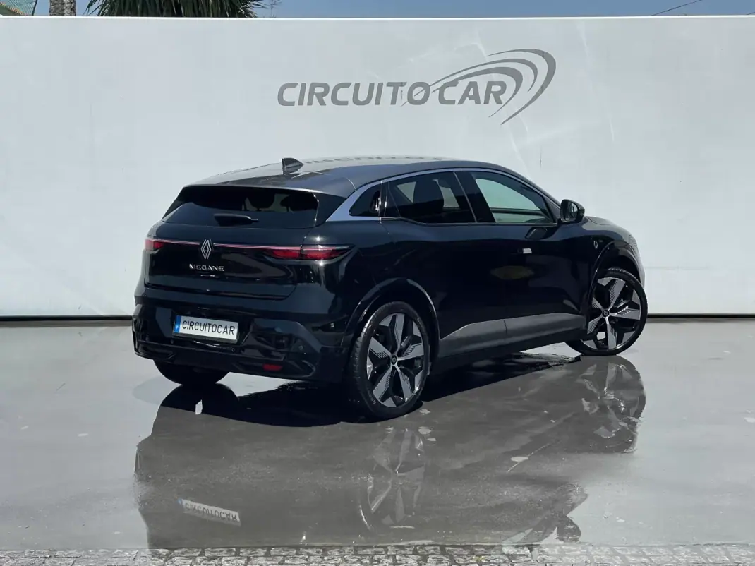 Renault Mégane E-Tech 2023 - 28500 EUR, 48034 km - AUTO.MOTO.pt - 48034km - foto 6 de 8