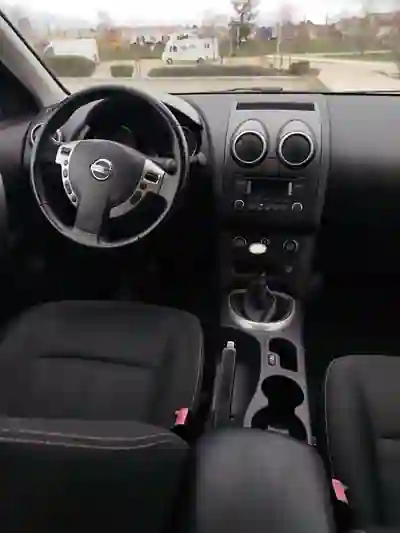 Nissan Qashqai 2011 - 12000 EUR, 101293 km - AUTO.MOTO.pt - 101293km - foto 15 de 15