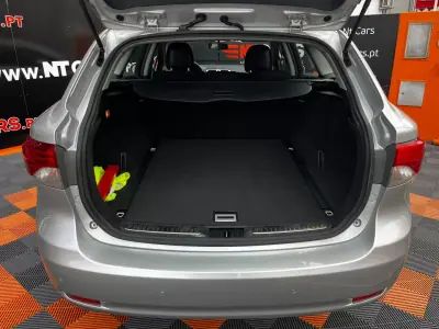 Toyota Avensis SW 2014 - 11900 EUR, 183000 km - AUTO.MOTO.pt - 183000km - foto 20 de 20