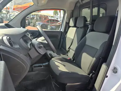 Renault Kangoo 2019 - 12450 EUR, 157608 km - 157608km - foto 5 de 10