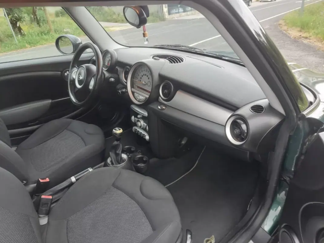 MINI Clubman 2008 - 6000 EUR, 244500 km - AUTO.MOTO.pt - 244500km - foto 6 de 13