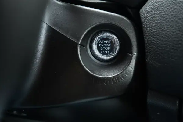 Jeep Renegade 2022 - 20950 EUR, 100930 km - AUTO.MOTO.pt - 100930km - foto 16 de 25