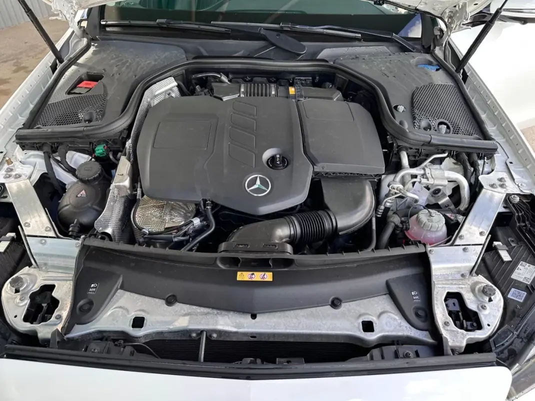 Mercedes-Benz C 300 2024 - 32900 EUR, 127986 km - AUTO.MOTO.pt - 127986km - foto 23 de 24