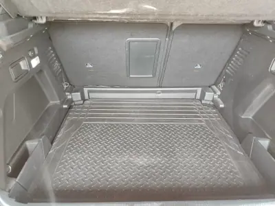 Peugeot 3008 2018 - 19650 EUR, 79000 km - AUTO.MOTO.pt - 79000km - foto 16 de 37