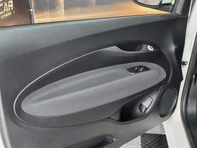 Fiat 500e 2023 - 15990 EUR, 8000 km - AUTO.MOTO.pt - 8000km - foto 3 de 20