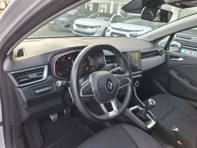 Renault Clio 2019 - 15000 EUR, 62800 km - AUTO.MOTO.pt - 62800km - foto 28 de 32
