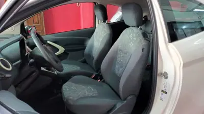 Ford KA 2015 - 7500 EUR, 111953 km - AUTO.MOTO.pt - 111953km - foto 32 de 46