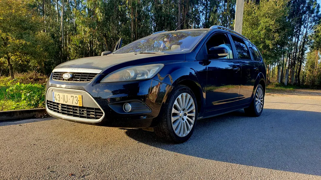 Ford Focus 2010 - 4250 EUR, 285000 km - AUTO.MOTO.pt - 285000km - foto 1 de 8