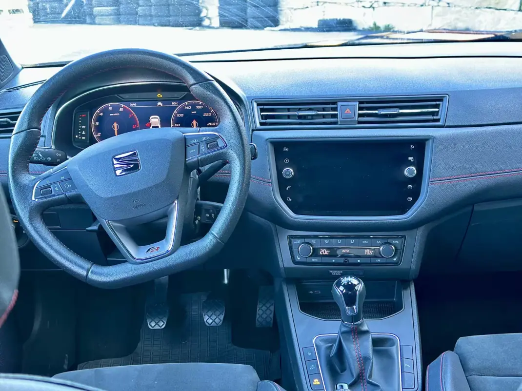 SEAT Ibiza 2021 - 16500 EUR, 77000 km - AUTO.MOTO.pt - 77000km - foto 15 de 30