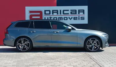 Volvo V60 2019 — foto 5 de 35