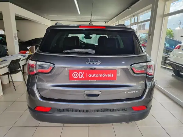Jeep Compass 2018 - 17250 EUR, 110000 km - AUTO.MOTO.pt - 110000km - foto 9 de 34