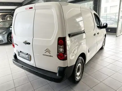 Citroën Berlingo 1.6 BlueHDi L1 Club 3L 2018 - 12600 EUR, 143113 km - AUTO.MOTO.pt - 143113km - foto 3 de 20