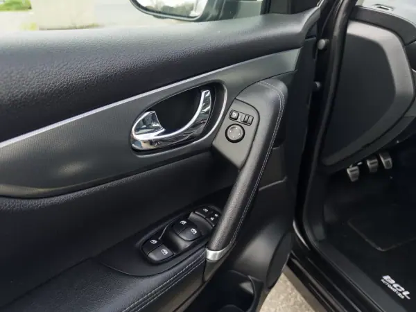 Nissan Qashqai 2019 - 18990 EUR, 106000 km - AUTO.MOTO.pt - 106000km - foto 11 de 41
