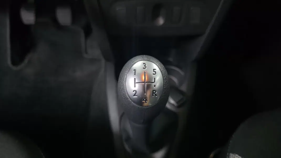 Dacia Sandero 2021 - 13990 EUR, 34000 km - AUTO.MOTO.pt - 34000km - foto 8 de 21