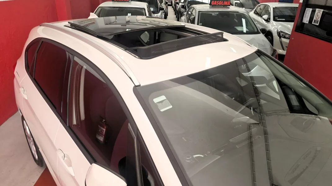 BMW 225xe Active Tourer 2019 - 18750 EUR, 156212 km - AUTO.MOTO.pt - 156212km - foto 12 de 68