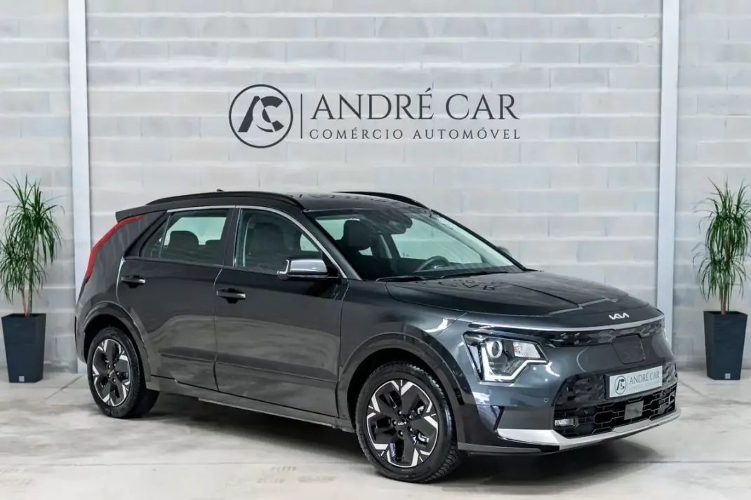 Kia e-Niro 2023 - 27450 EUR, 53564 km - 53564km - foto 2 de 51