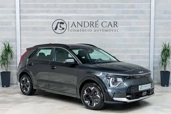 Kia e-Niro 2023 - 26950 EUR, 53564 km - AUTO.MOTO.pt - 53564km - foto 2 de 51