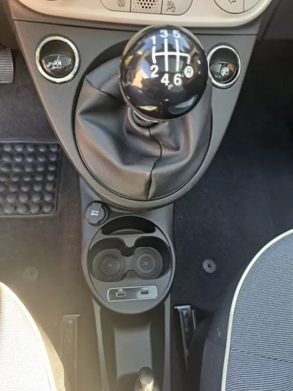 Fiat 500 2021 - 10950 EUR, 99468 km - AUTO.MOTO.pt - 99468km - foto 5 de 12