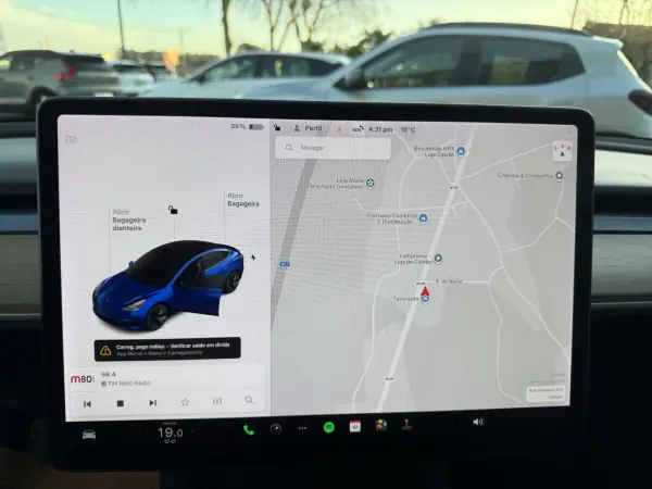 Tesla Model 3 2021 - 26500 EUR, 105000 km - AUTO.MOTO.pt - 105000km - foto 10 de 37