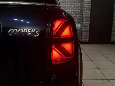 MINI Countryman 2020 - 27990 EUR, 68000 km - AUTO.MOTO.pt - 68000km - foto 16 de 25