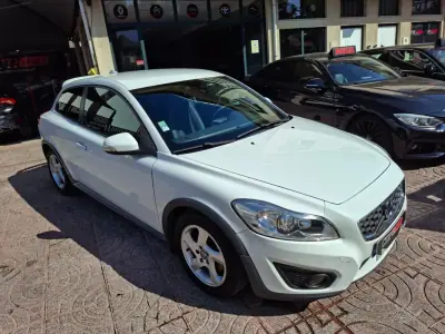 Volvo C30 2011 - 8900 EUR, 199999 km - AUTO.MOTO.pt - 199999km - foto 5 de 29