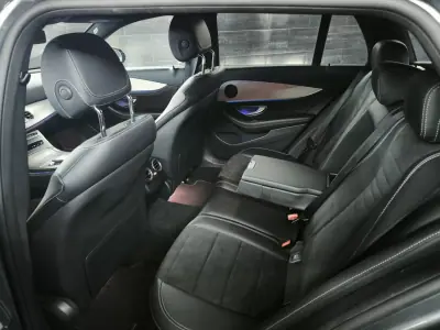 Mercedes-Benz E 300 2022 - 35950 EUR, 122245 km - AUTO.MOTO.pt - 122245km - foto 19 de 43