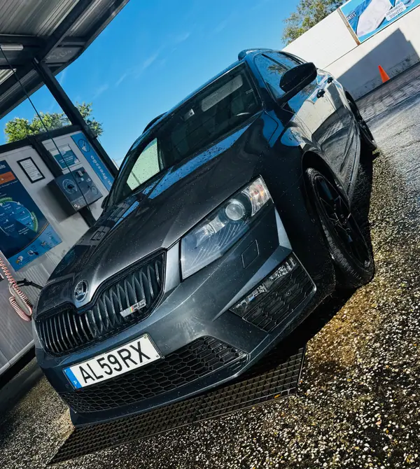 Skoda Octavia Break 2015 - 14000 EUR, 235000 km - 235000km - foto 7 de 15