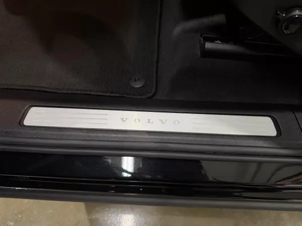 Volvo XC 60 2024 - 56900 EUR, 11000 km - AUTO.MOTO.pt - 11000km - foto 35 de 40