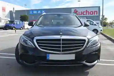 Mercedes-Benz C 200 2018 - 24950 EUR, 140000 km - foto 2 de 15