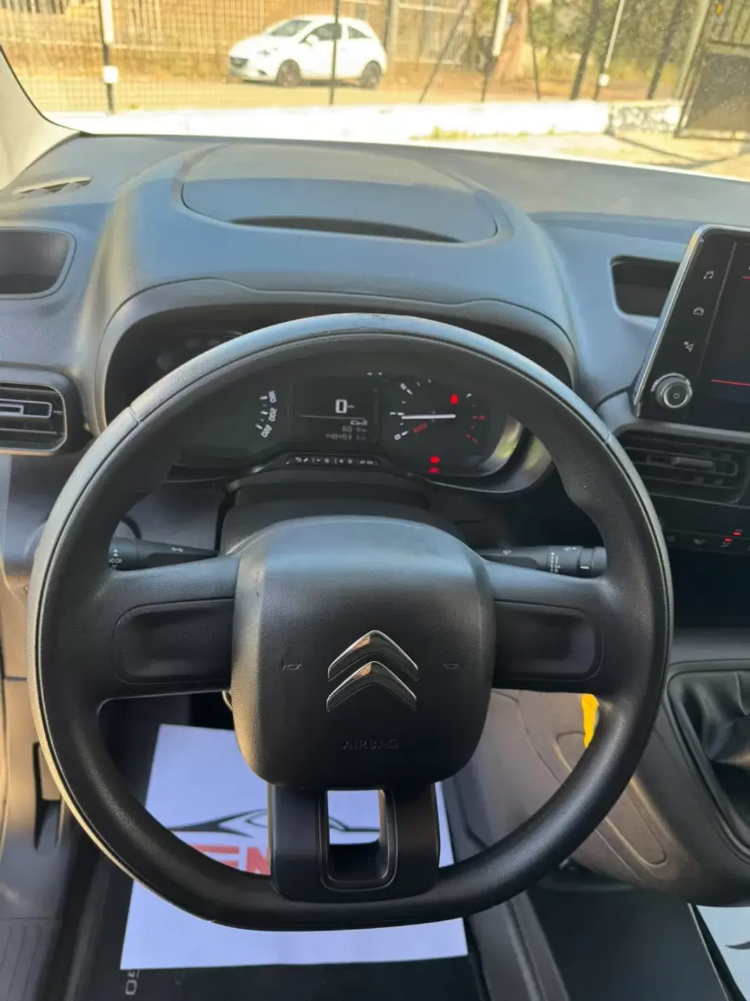 Citroën Berlingo 2021 - 12900 EUR, 148151 km - 148151km - foto 8 de 10