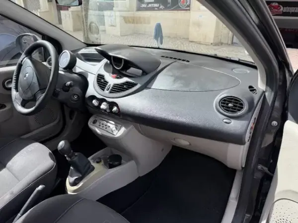 Renault Twingo 2008 - 5250 EUR, 105000 km - AUTO.MOTO.pt - 105000km - foto 19 de 31