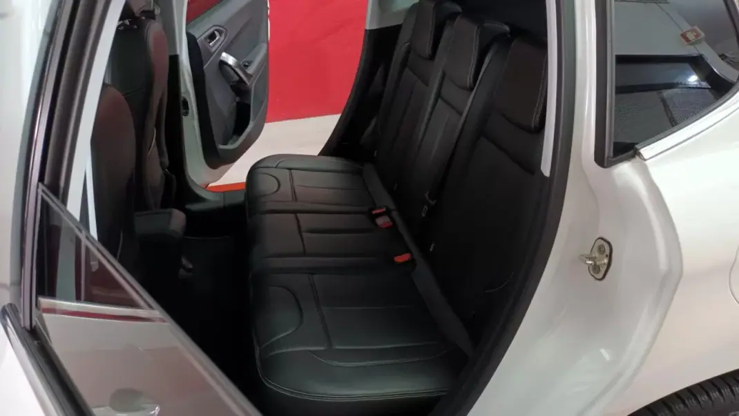 Peugeot 2008 2015 - 11490 EUR, 92490 km - AUTO.MOTO.pt - 92490km - foto 61 de 72