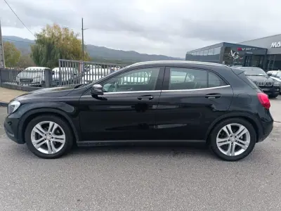 Mercedes-Benz GLA 180 2015 - 22500 EUR, 120000 km - AUTO.MOTO.pt - 120000km - foto 13 de 28