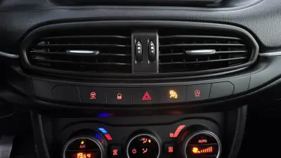 Fiat Tipo Station Wagon 2019 - 12900 EUR, 137000 km - AUTO.MOTO.pt - 137000km - foto 35 de 43