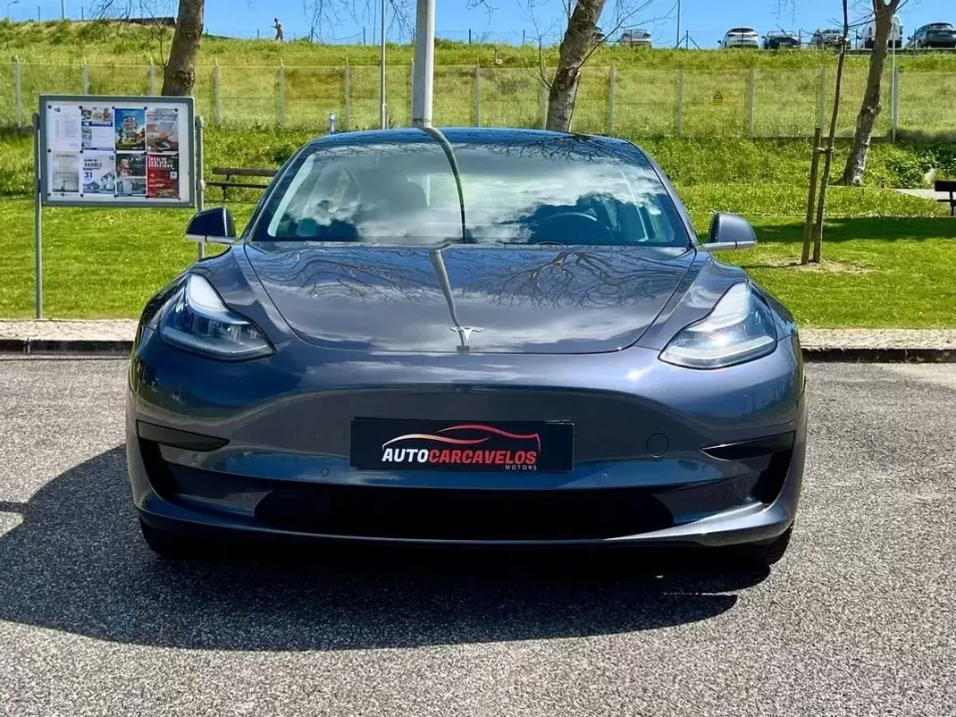 Tesla Model 3 2019 - 23990 EUR, 83000 km - AUTO.MOTO.pt - 83000km - foto 3 de 26