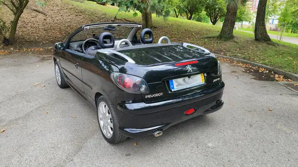 Peugeot 206 CC 2005 - 4800 EUR, 217000 km - AUTO.MOTO.pt - 217000km - foto 5 de 12